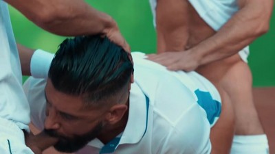 deep throat hunk from Blacks On Boys